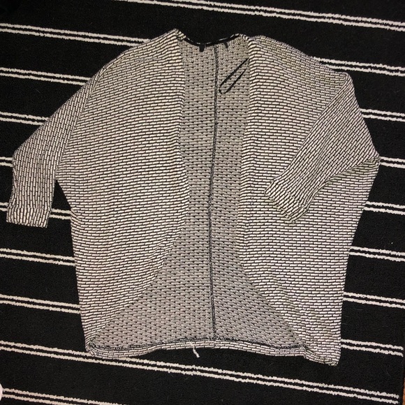 Forever 21 Sweaters - Forever 21 Black and White Open Cardigan